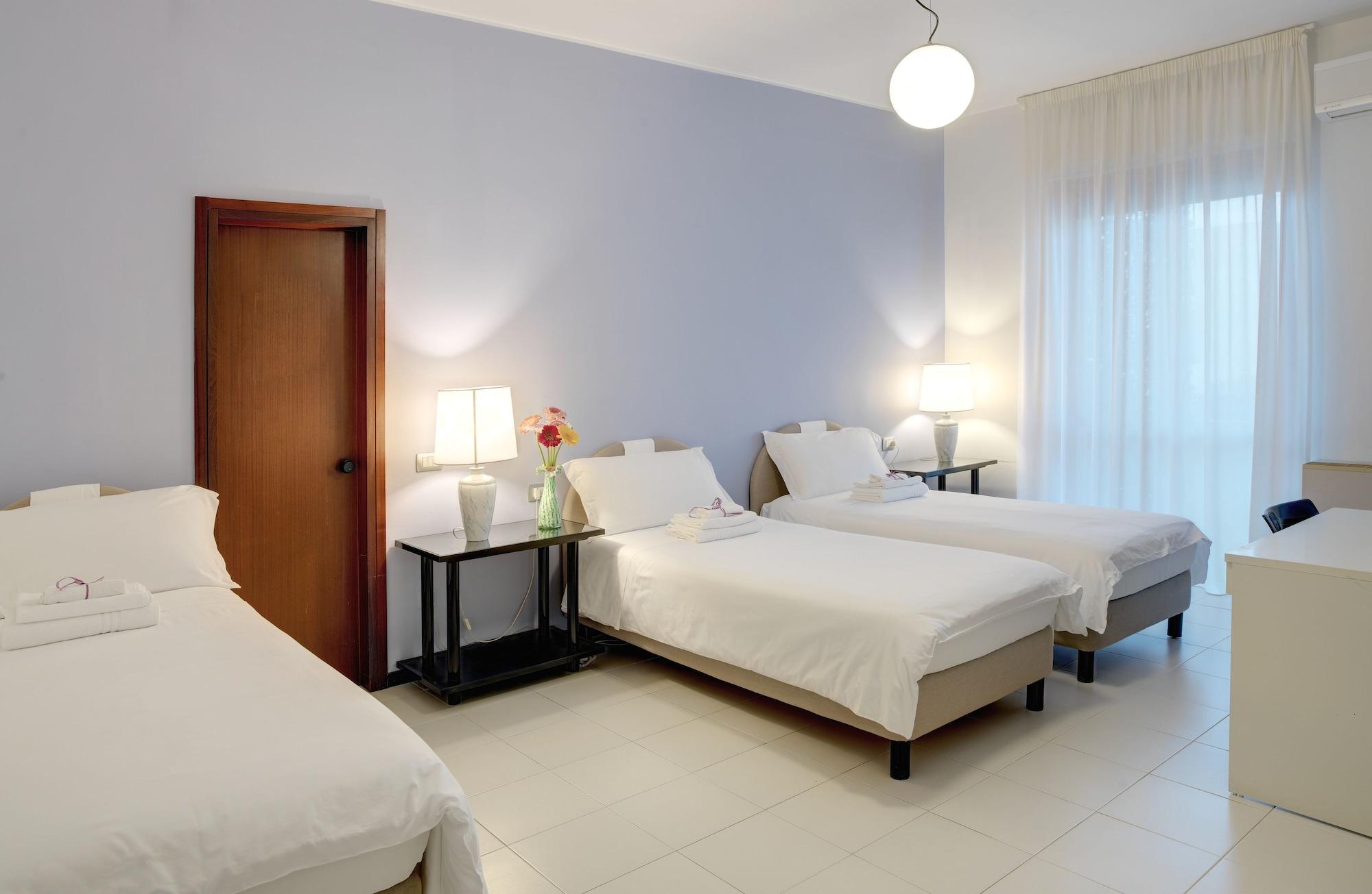 Hotel Zenit Salento Lecce Bagian luar foto