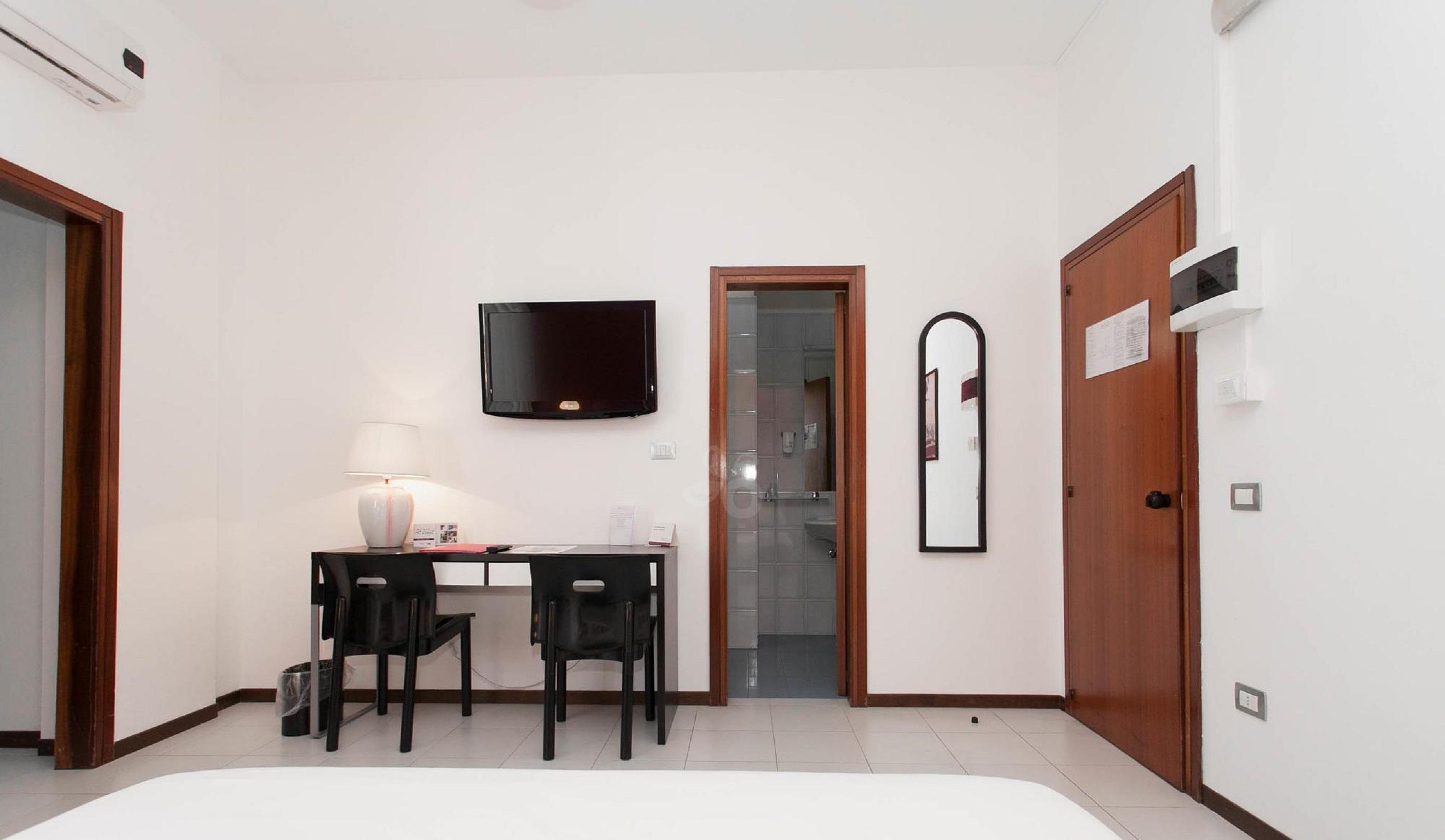 Hotel Zenit Salento Lecce Bagian luar foto