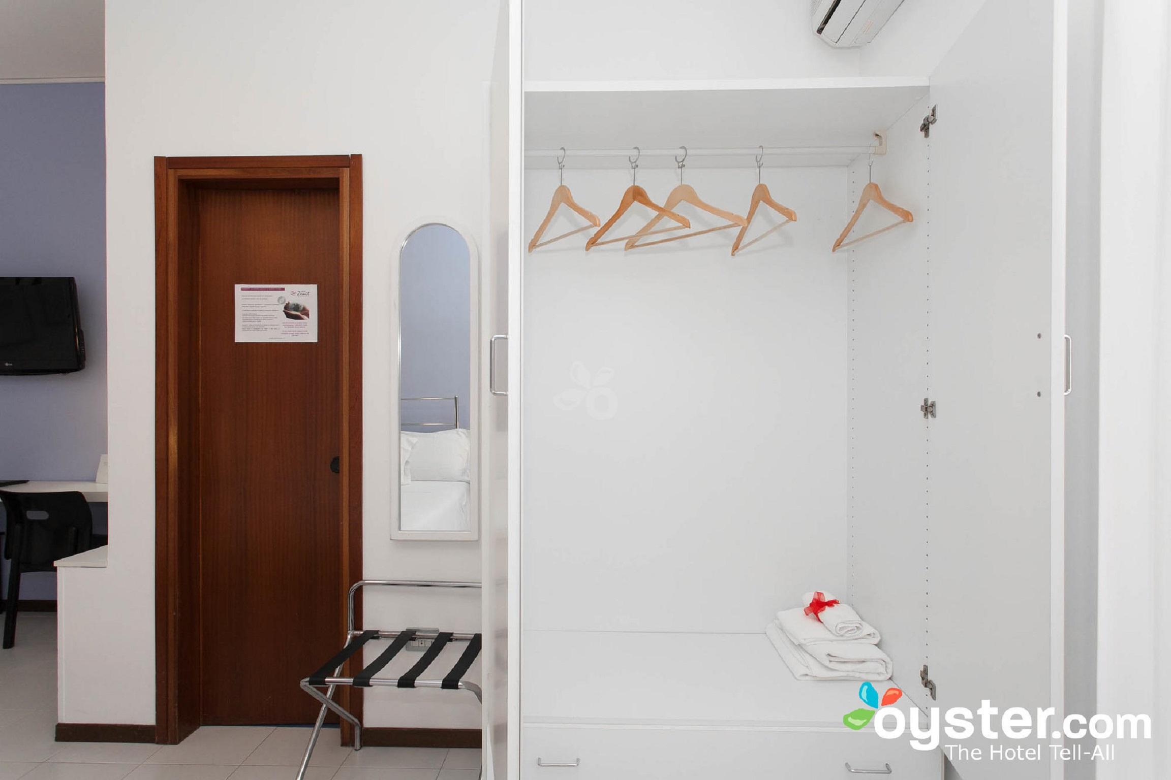 Hotel Zenit Salento Lecce Bagian luar foto