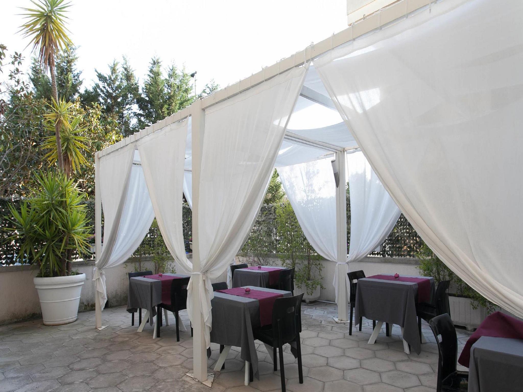 Hotel Zenit Salento Lecce Bagian luar foto