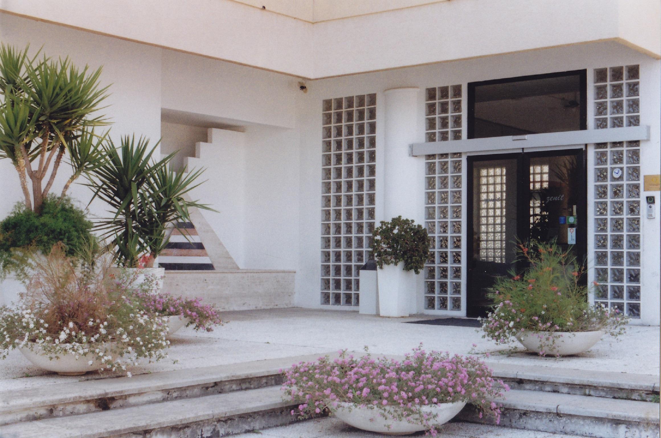 Hotel Zenit Salento Lecce Bagian luar foto