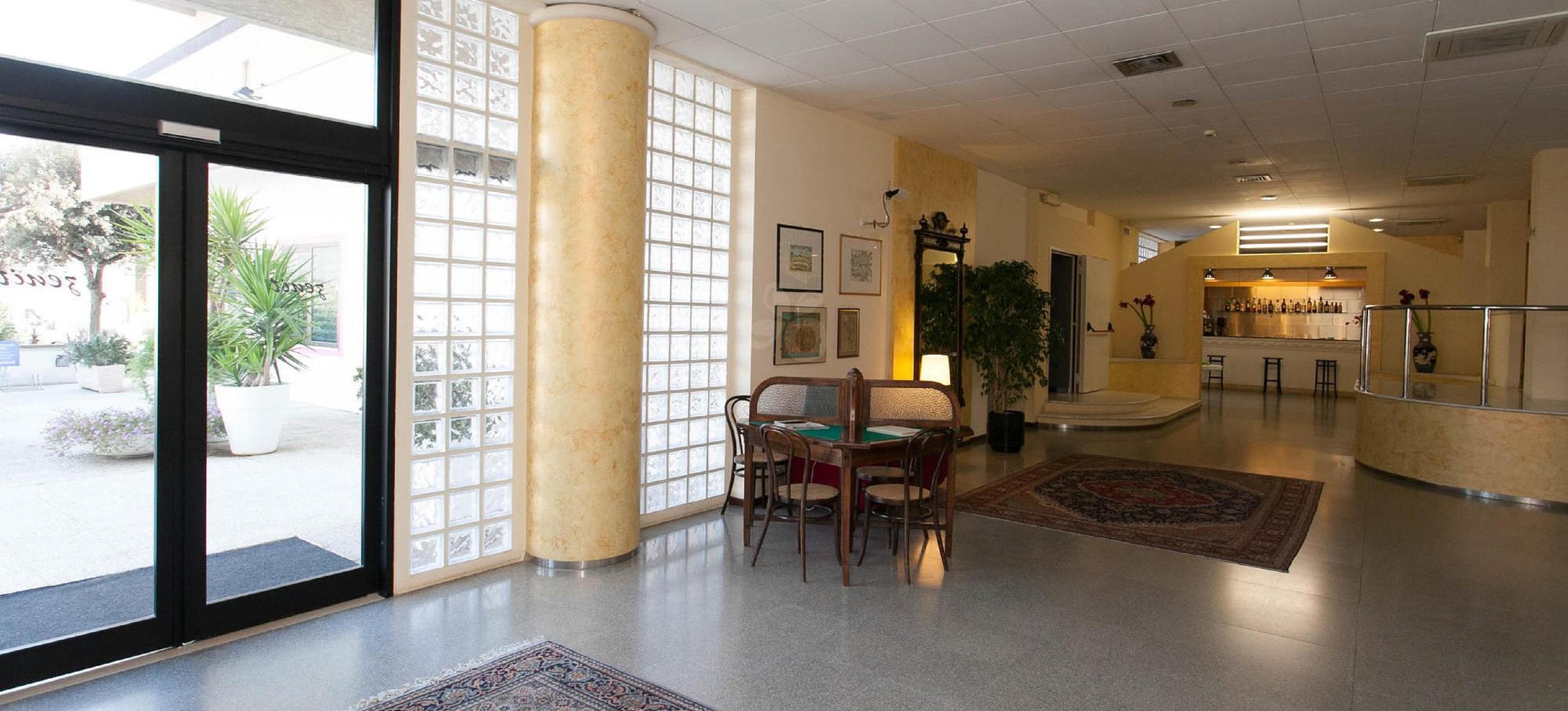 Hotel Zenit Salento Lecce Bagian luar foto