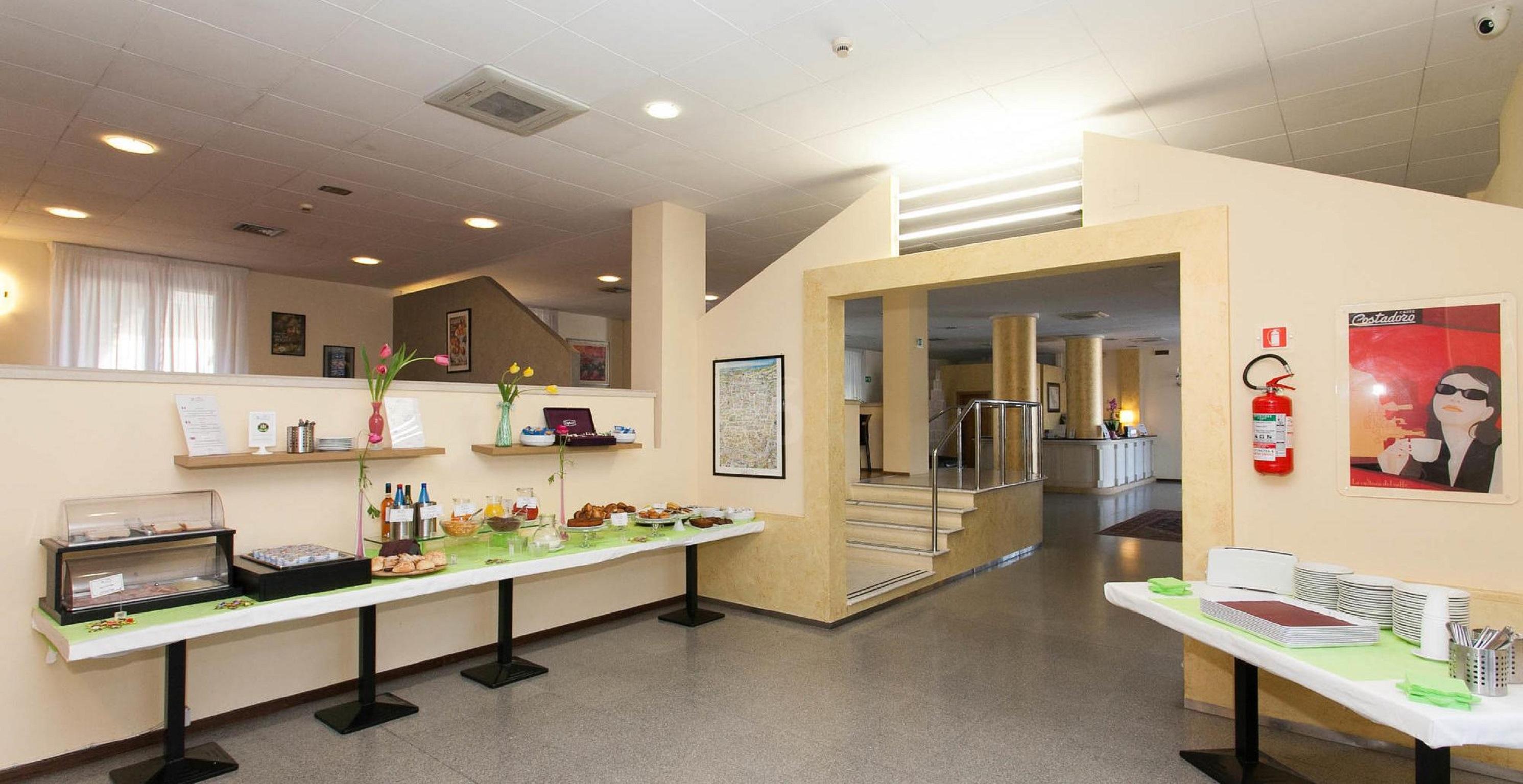 Hotel Zenit Salento Lecce Bagian luar foto