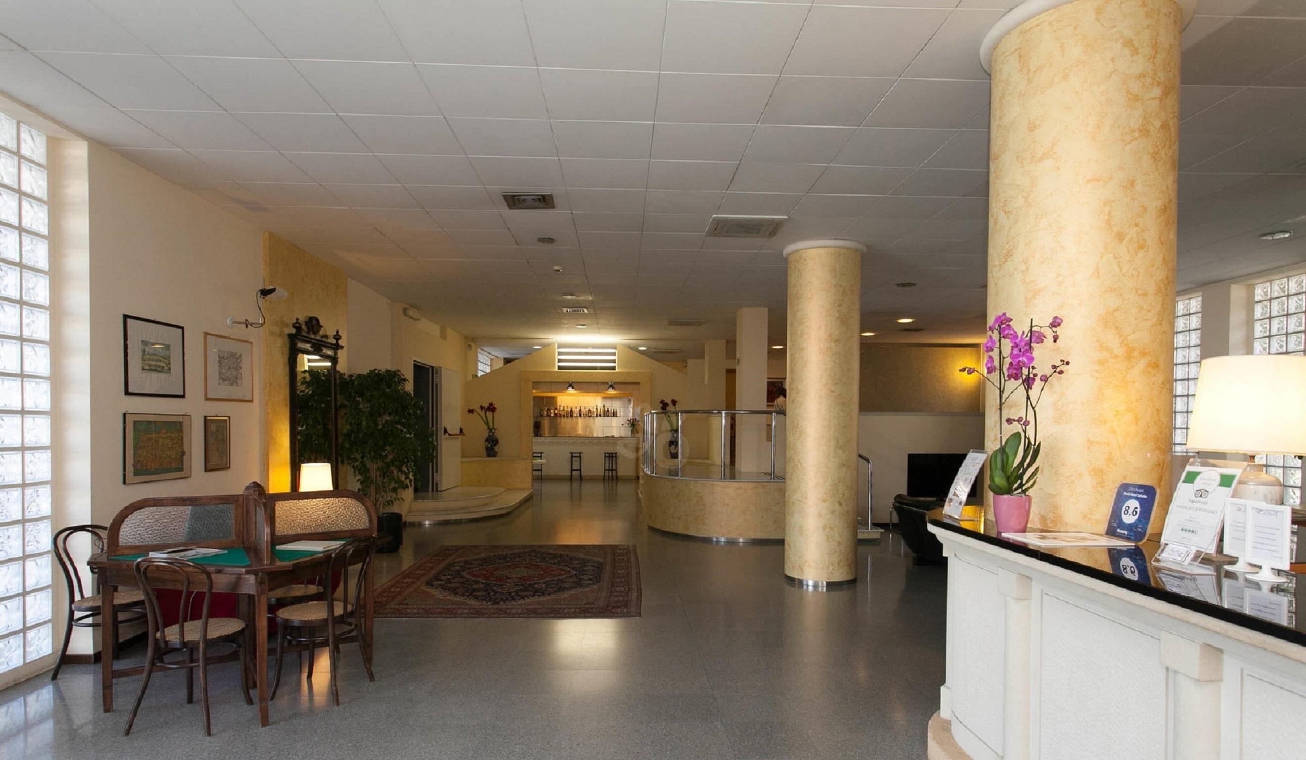 Hotel Zenit Salento Lecce Bagian luar foto